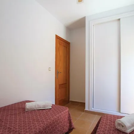 Three Bedroom Holiday In بيت للعطل *